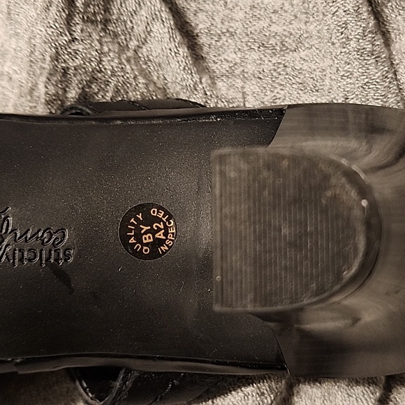 Strictly Comfort Brand Heeled Sandles - Picture 7 of 9